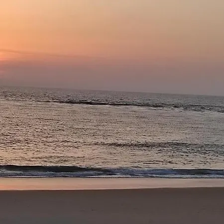 Maison Classee Avec Jardinets A 800m De La בית נופש *