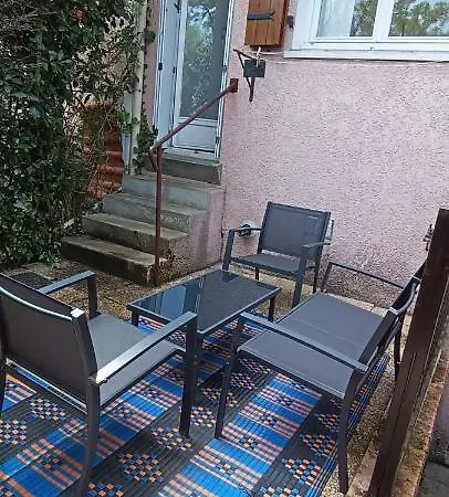 Maison Classee Avec Jardinets A 800m De La