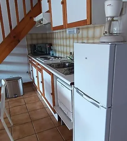 Maison Classee Avec Jardinets A 800m De La *