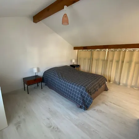 Maison Classee Avec Jardinets A 800m De La