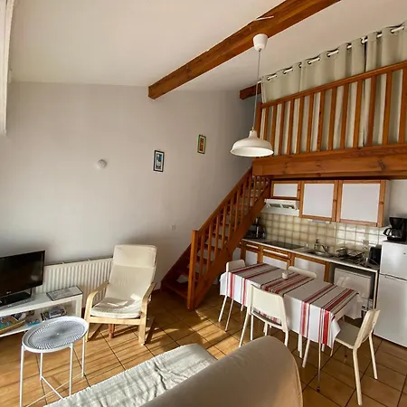 Maison Classee Avec Jardinets A 800m De La