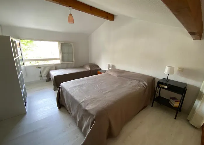 Maison Avec 2 Jardinets à 800m De La